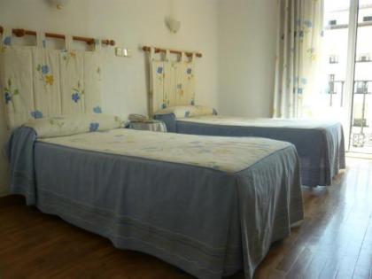 Hostal Triana - image 18