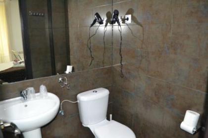 Hostal El Brezo - image 10