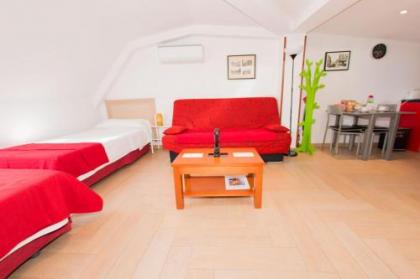 Apartamentos Madrid Centro - image 12