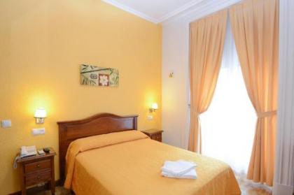 Hostal Edreira - image 12