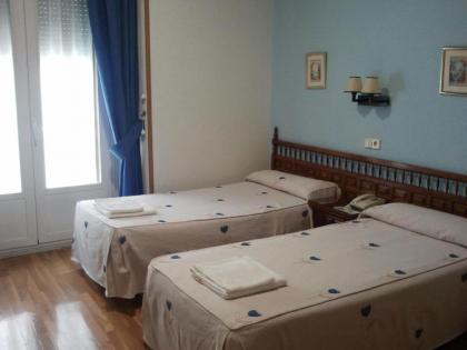 Hostal Biarritz - image 20