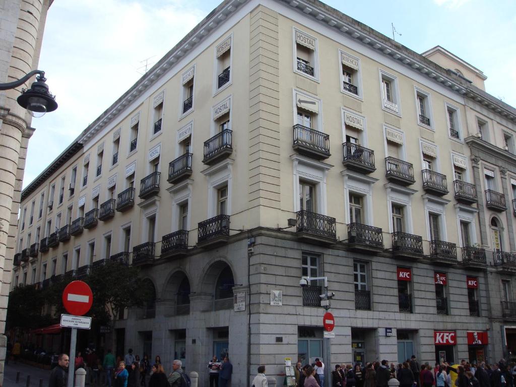 Hostal Riesco - image 4