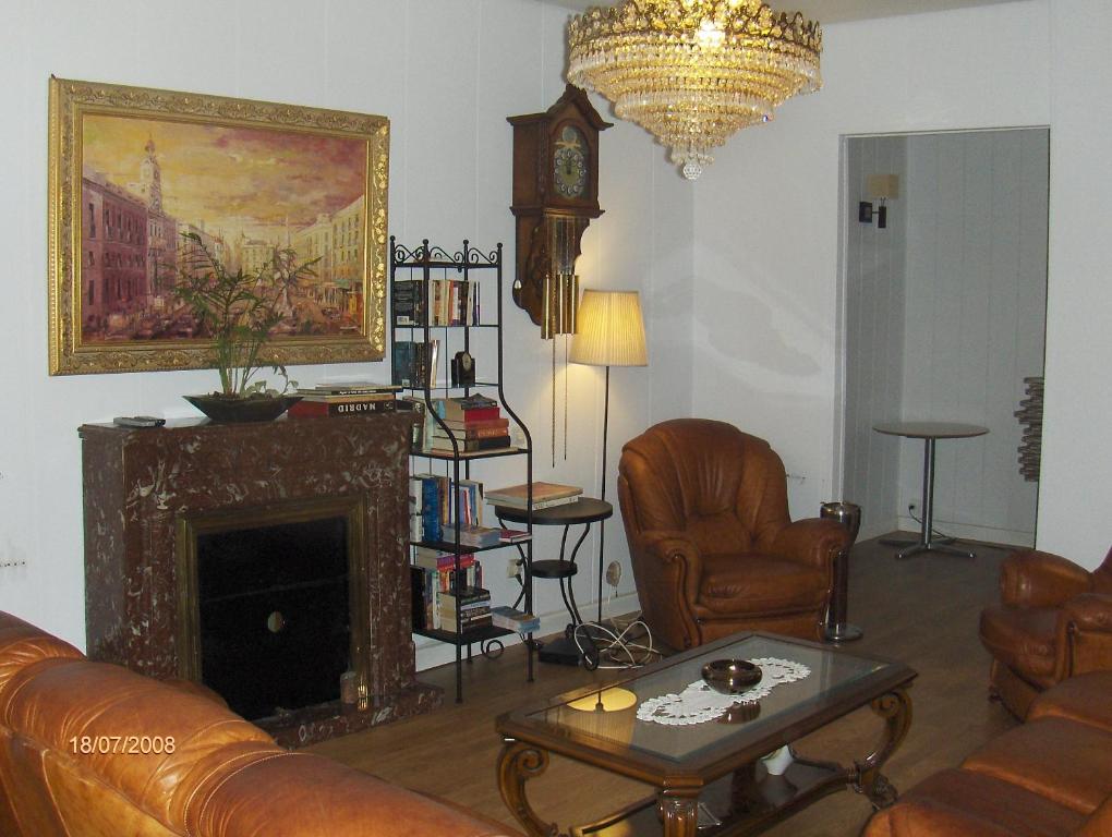 Hostal Riesco - image 5