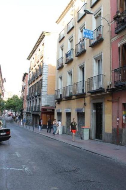 Hostal Xucar - image 1