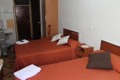 Hostal Xucar - image 2