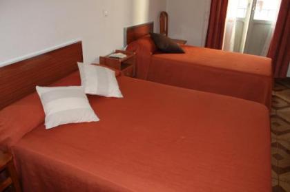 Hostal Xucar - image 3