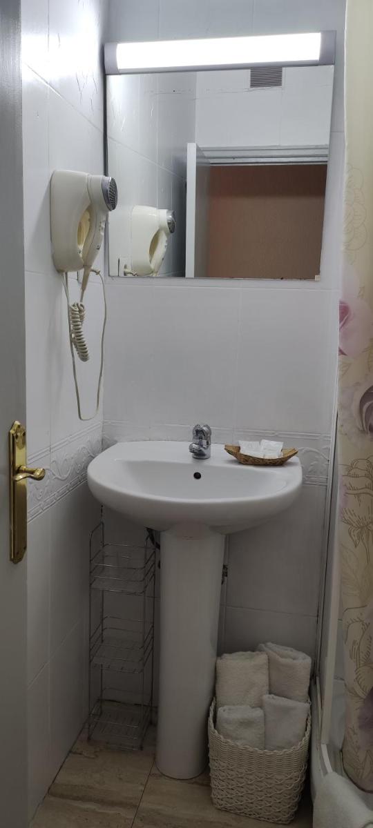 Hostal Romero - image 4