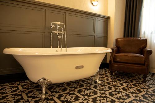 Hotel Indigo Madrid - Gran Via - image 3
