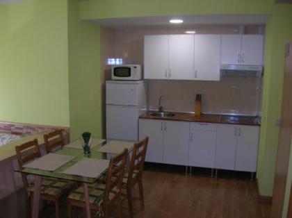 Apartamentos Barajas - image 11