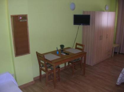 Apartamentos Barajas - image 2