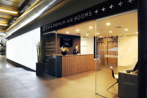 Air Rooms Madrid Airport By Premium Traveller - main image