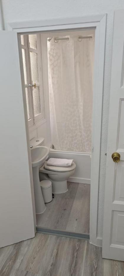 Hostal Milan - image 27