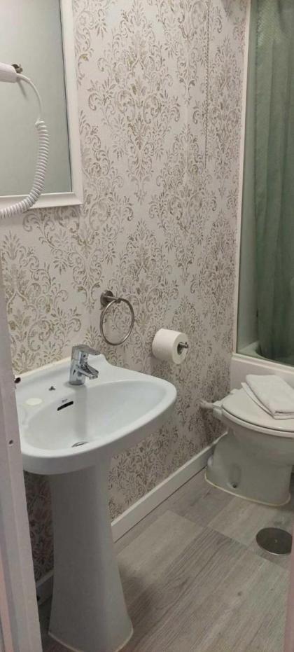 Hostal Milan - image 8