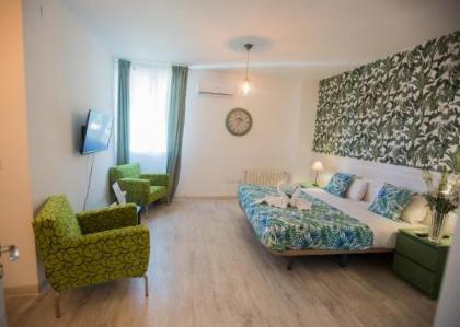 Escala Suites - image 11