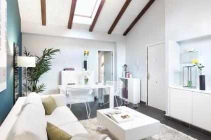 Carretas Attics Apartments - image 18