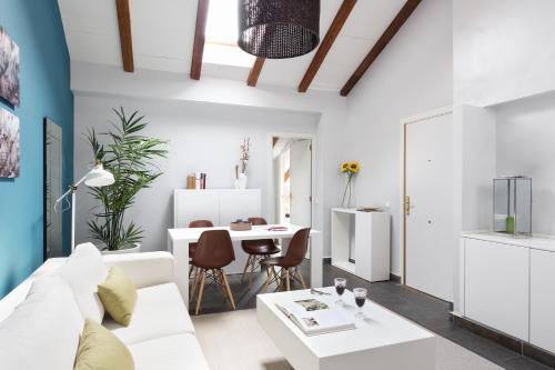 Carretas Attics Apartments - image 4