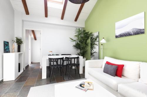 Carretas Attics Apartments - image 5