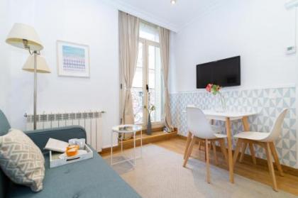 Apartamentos Gran Via - image 3