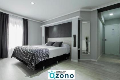 Hostal Overnight Madrid - image 1