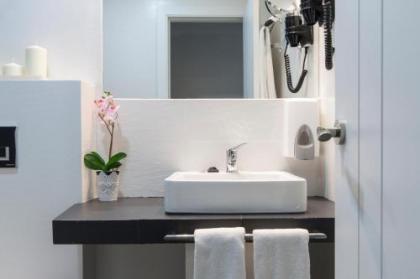 Hostal Overnight Madrid - image 16
