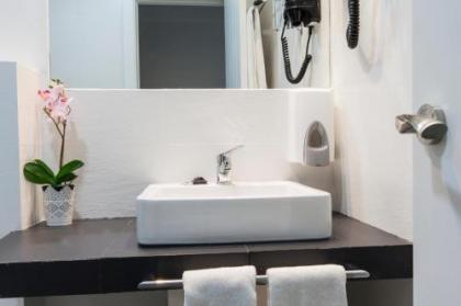 Hostal Overnight Madrid - image 19
