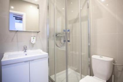 Apartment in Malasaña - image 4