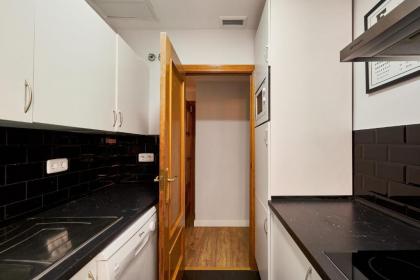 Conde Duque Prime by Presidence Rentals - image 13