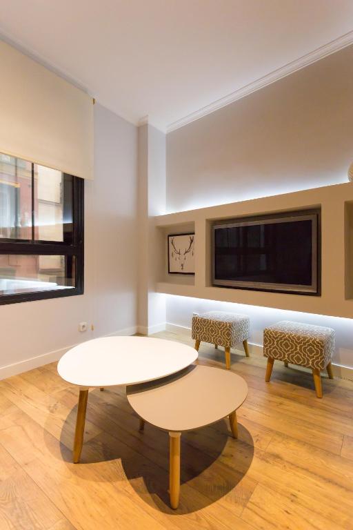 Conde Duque Prime by Presidence Rentals - image 3