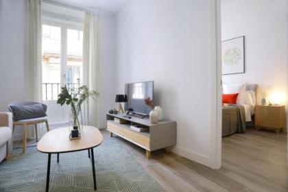 nQn Aparts & Suites Madrid - image 17