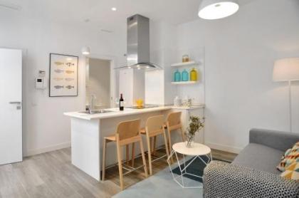 nQn Aparts & Suites Madrid - image 7