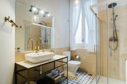 Premium Home Gran Vía - image 30
