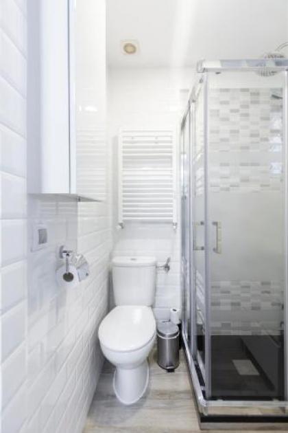 Argüelles Apartment - image 20