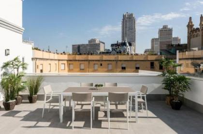 Plaza de España Skyline - image 9