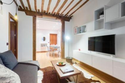 Fuencarral Apartments by Flatsweethome - image 3