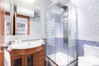 Fuencarral Apartments by Flatsweethome - image 5