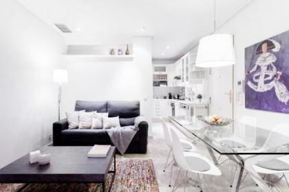 Serrano Apartment by Flatsweethome - image 1
