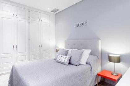Serrano Apartment by Flatsweethome - image 13