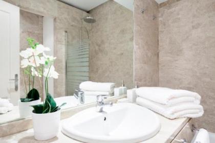 Serrano Apartment by Flatsweethome - image 18