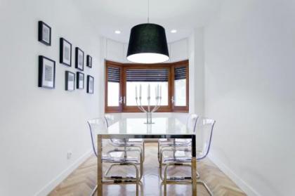 Villanueva Apartments by Flatsweethome - image 10