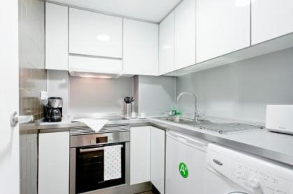 Villanueva Apartments by Flatsweethome - image 15