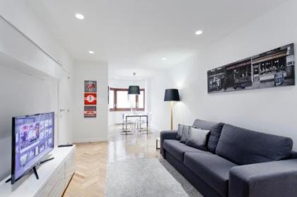 Villanueva Apartments by Flatsweethome - image 2