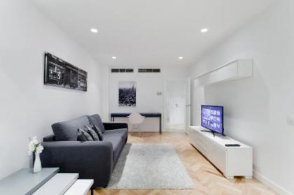 Villanueva Apartments by Flatsweethome - image 5