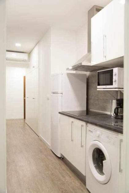 Comodo Y Agradable Apartamento En Madrid Centro 2 - image 28