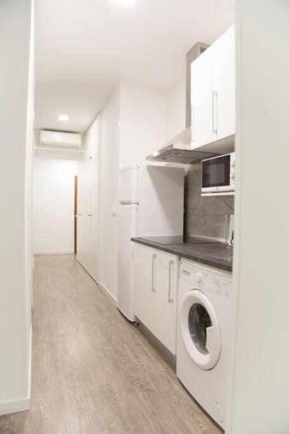 Comodo Y Agradable Apartamento En Madrid Centro 2 - image 30