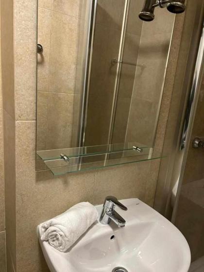 Comodo Y Agradable Apartamento En Madrid Centro 3 - image 27