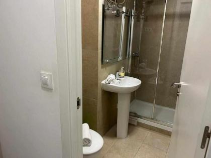 Comodo Y Agradable Apartamento En Madrid Centro 3 - image 28