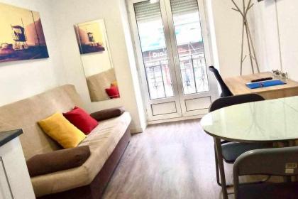 Comodo Y Agradable Apartamento En Madrid Centro 5 - image 26