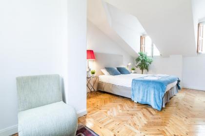 Duplex Plaza Mayor City Center - image 25