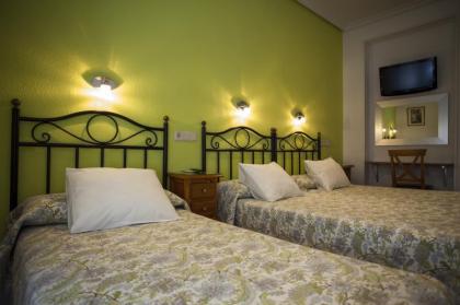 Pension Ava Rooms - image 13