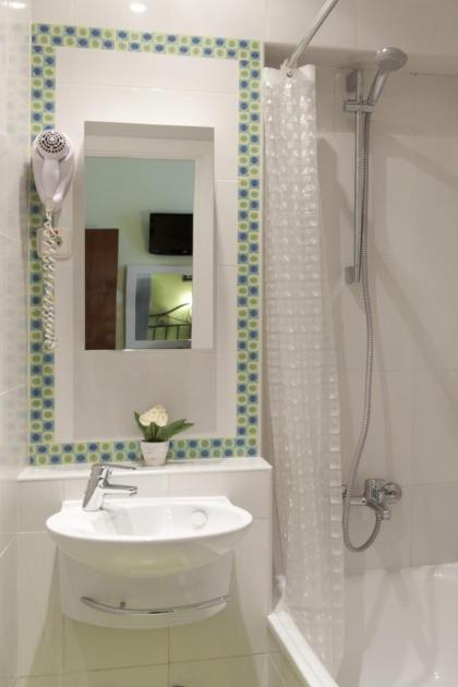 Pension Ava Rooms - image 19